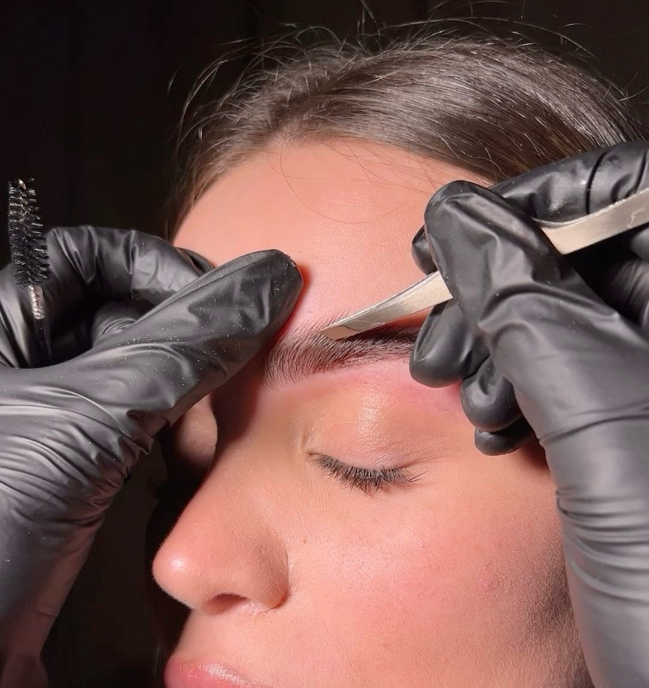 Eyebrow CleanUp&Shape
