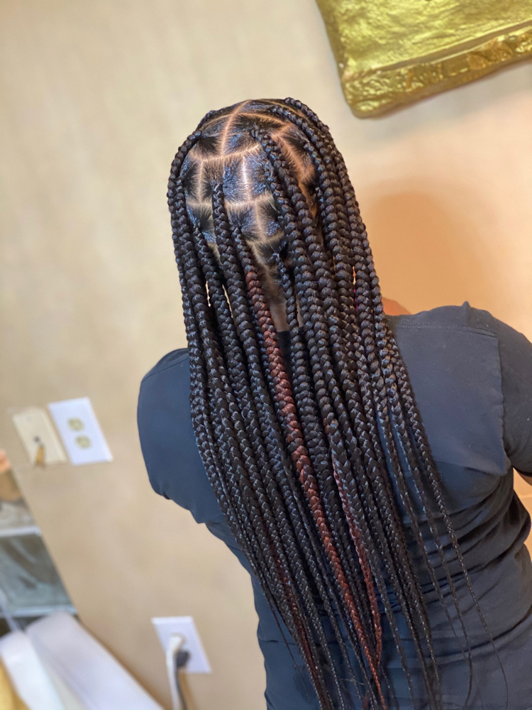 Jumbo Knotless Box Braids