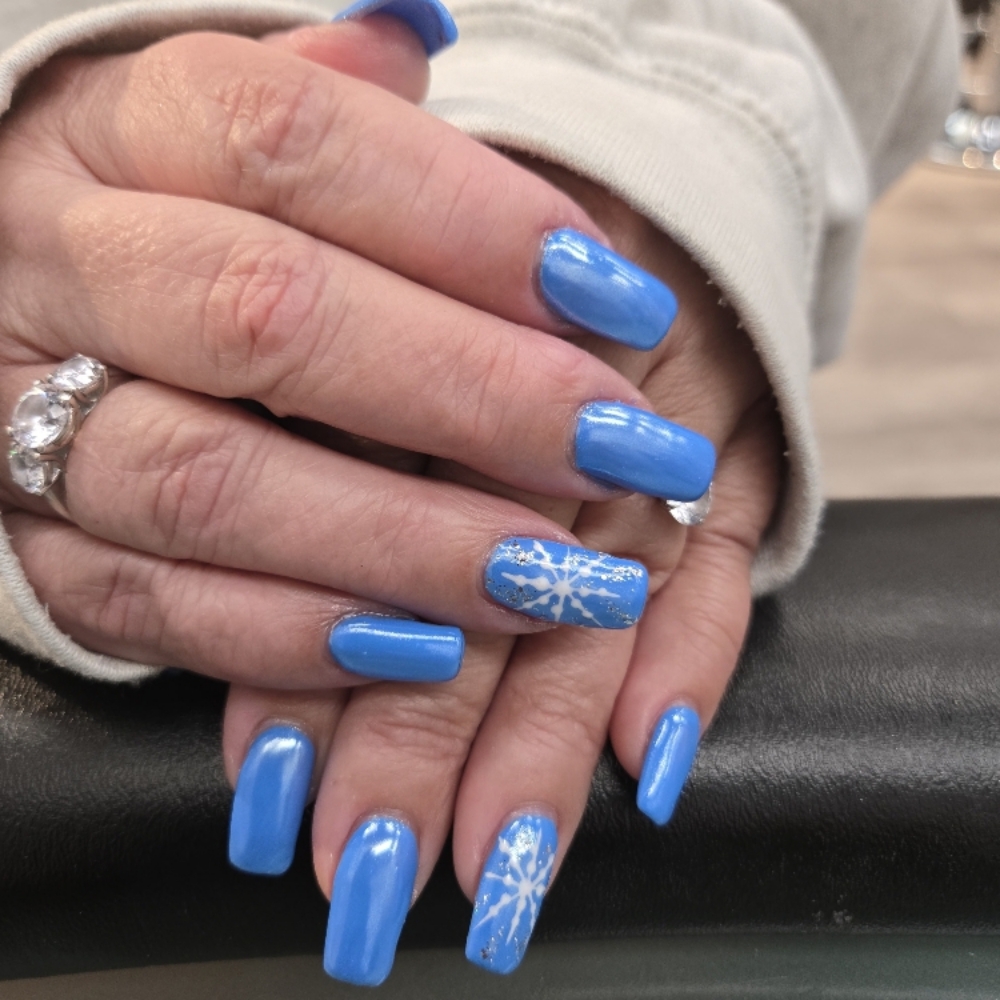 Set of Clear Dip Tips w/ Gel Polish at Art Of Nails & Hair 2 in Frederick, MD