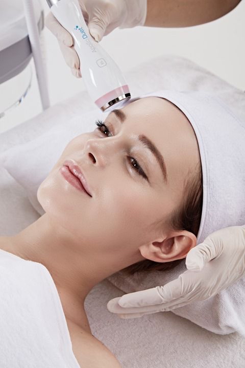 Wax Brows