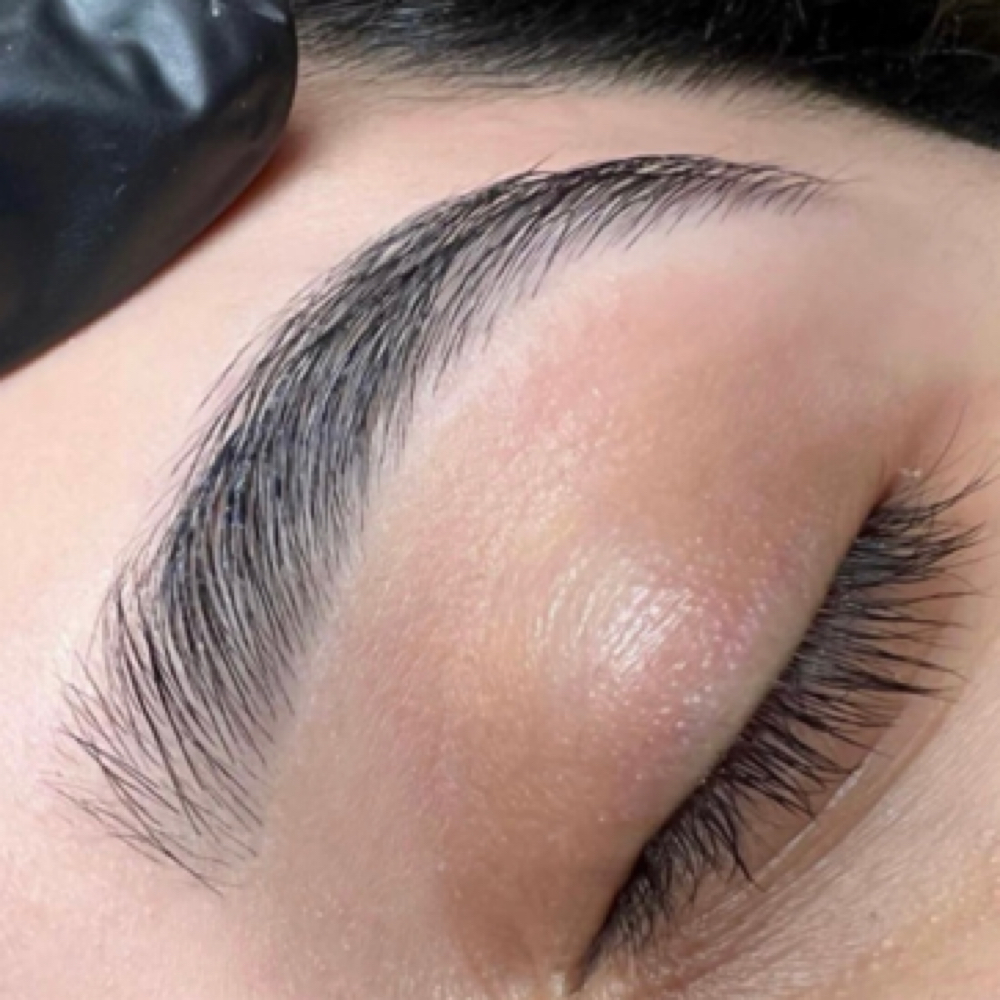 Brow Wax Scuplt at Eleganza Beauty Bar in Lufkin, TX