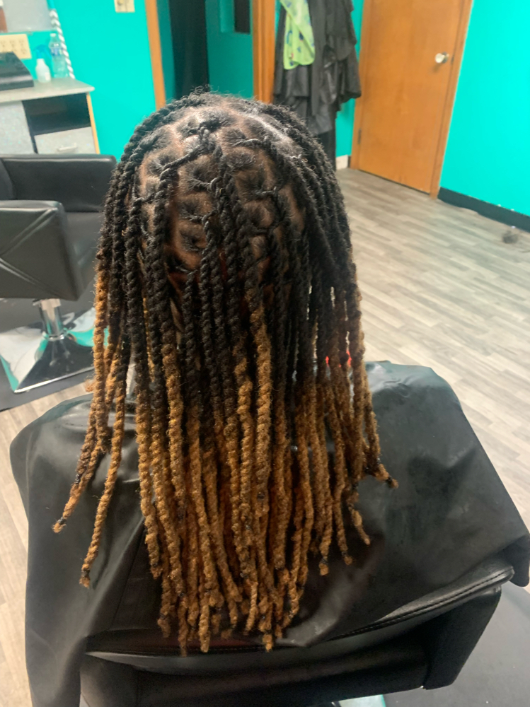 Retwist And Style Past shoulder