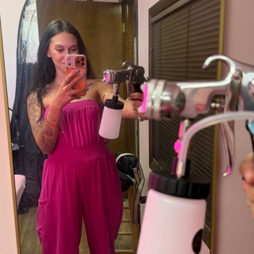 Customized Spray Tan at SunGold Beauty Lounge in Fayetteville, AR