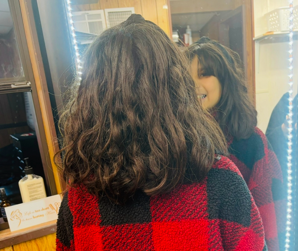 Kids Hair Cut And Wash