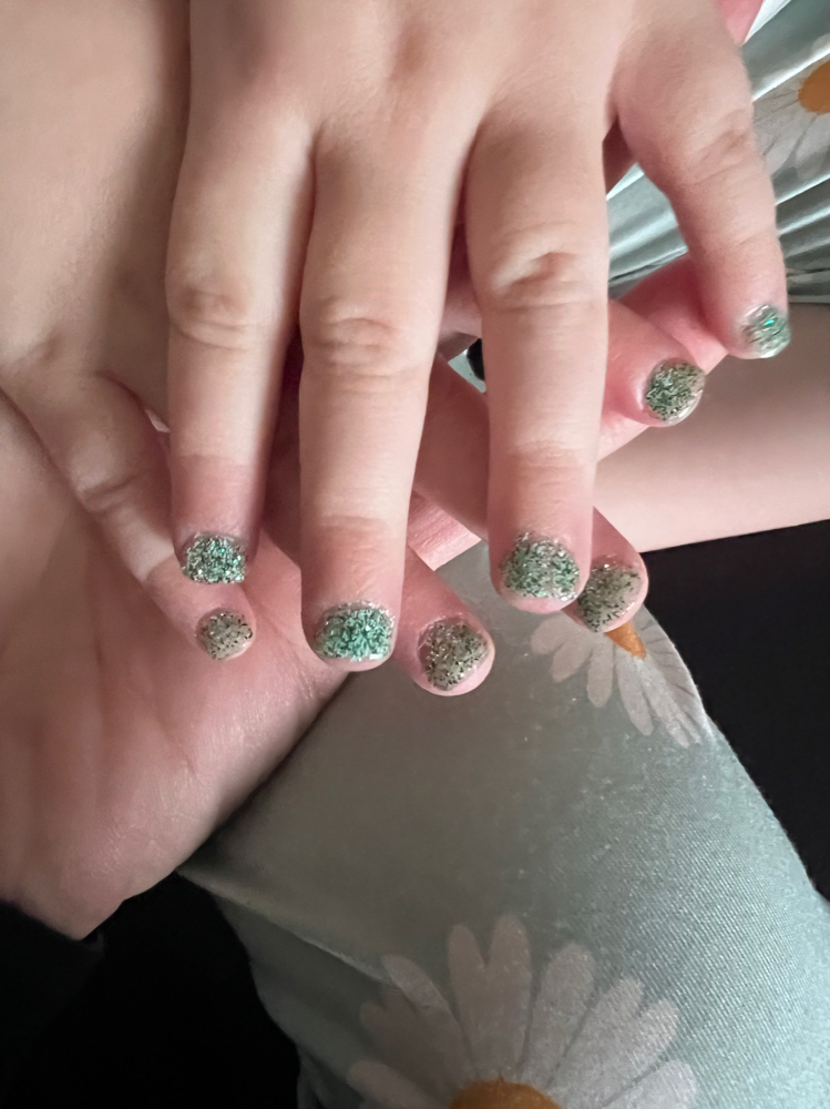 Kids 12 & Under Manicure (Gel)