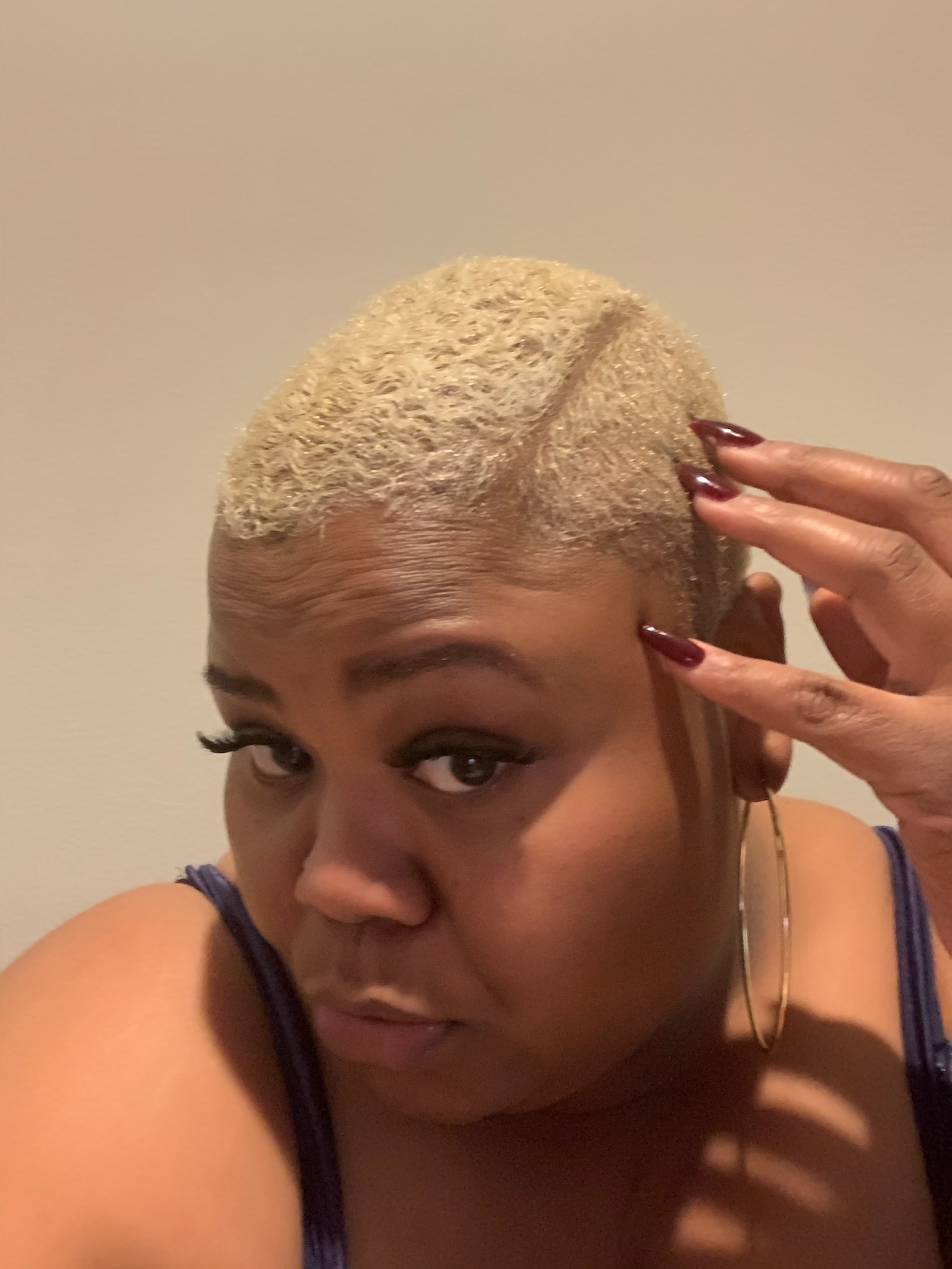 Low Cut With High  Lift Color