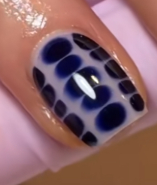 Blooming Nail