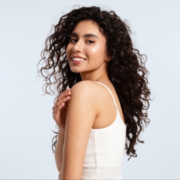 DeLuxe Curly Cut & Styling at Luxe Texture Studio in Glen Ellyn, IL