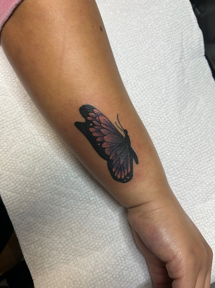 Cover Up Tattoos $150+
