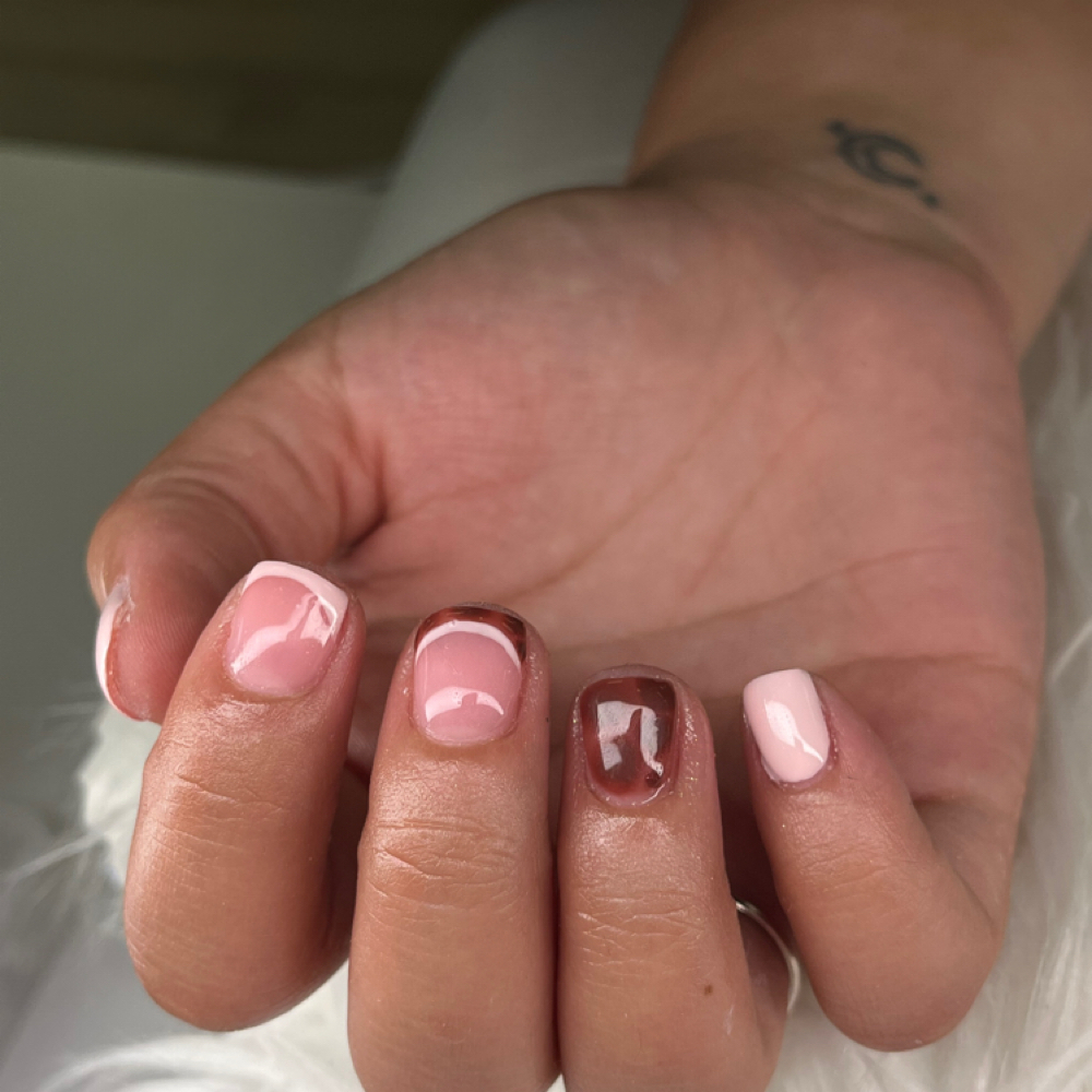 Bulider Gel at Izannastarnailz in Xeina, OH