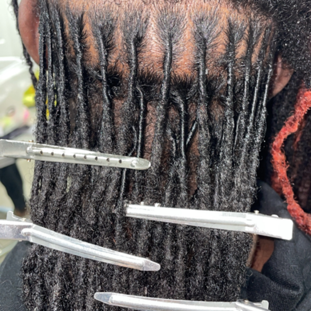 Loc Retwist at Quiana Brown in South Orange, NJ