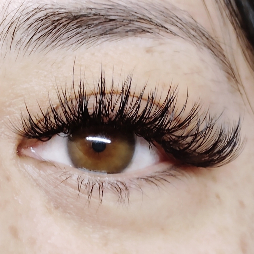 Hybrid Eyelash Extensions at Noemi's Beauty Room LLC in Avondale, AZ