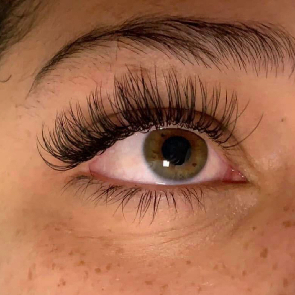 Full Set Classic at Radiant K Beauty LLC in Flowermound, TX