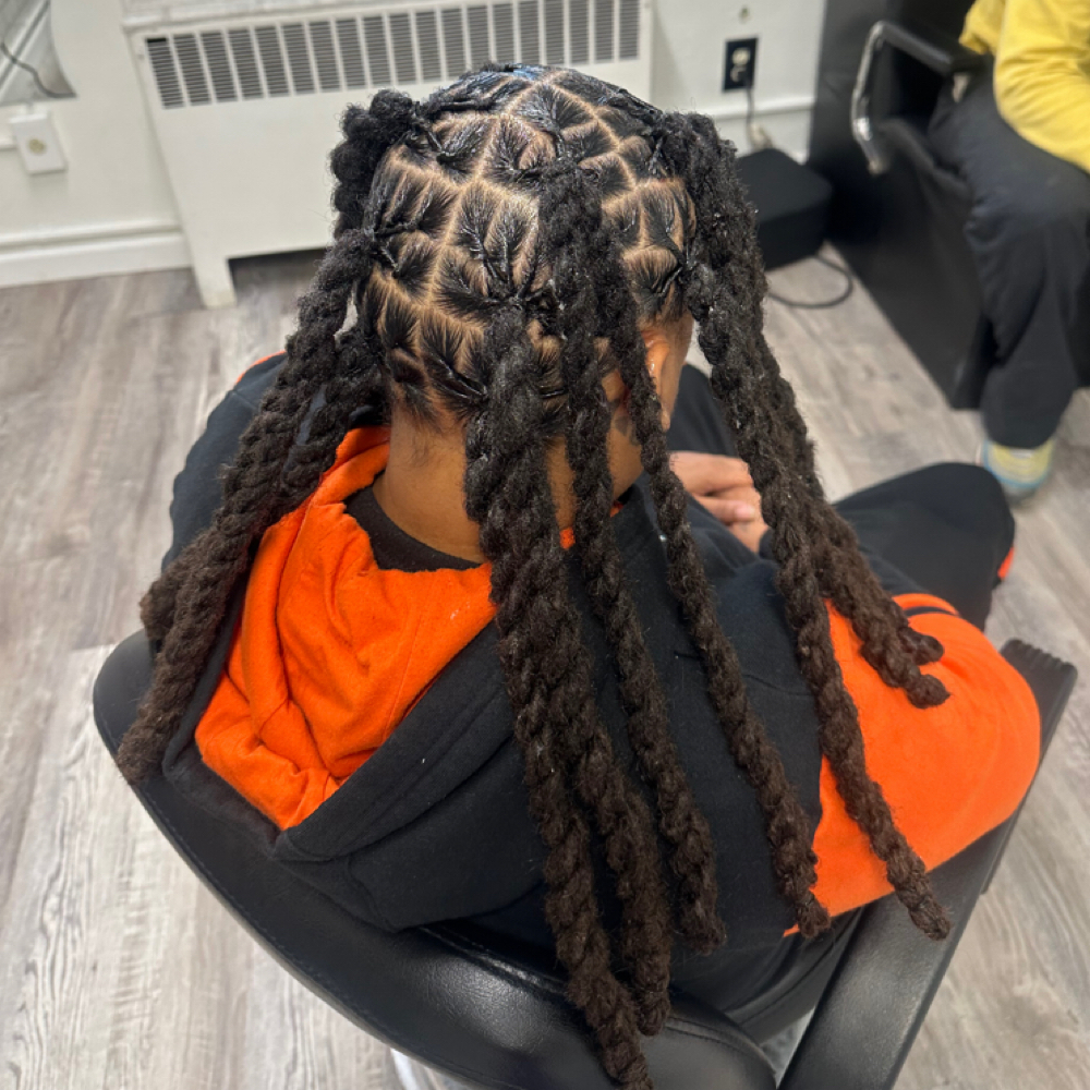 Wash Retwist /Long Hair 150+ locs at Bre Luxury Locs in Cincinnati, OH