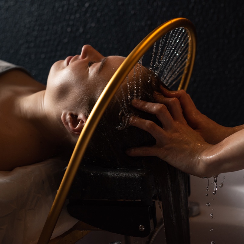Examen Capilar at RAZZIELLA SPA