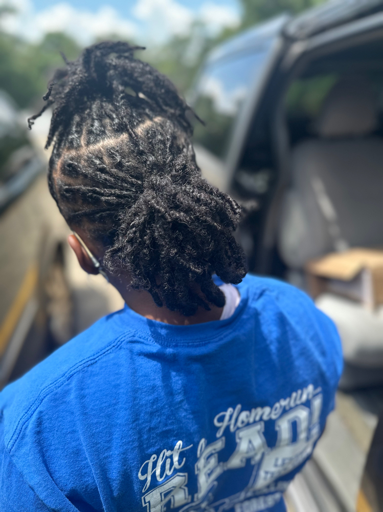 Women Loc And Retwist