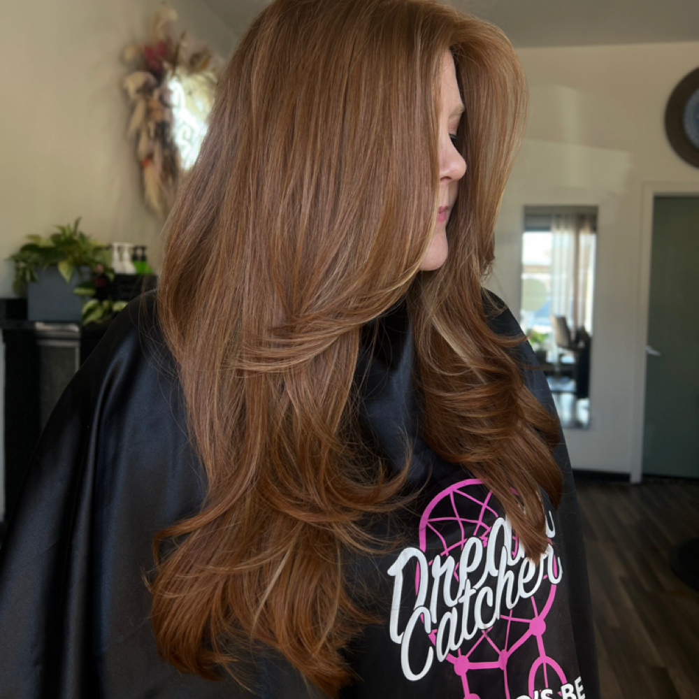 Shampoo & Blowout at New Moon Studio in Southaven, MS