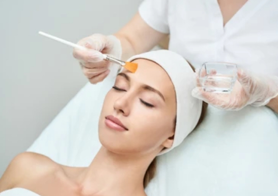 GLYCOLIC FACIAL