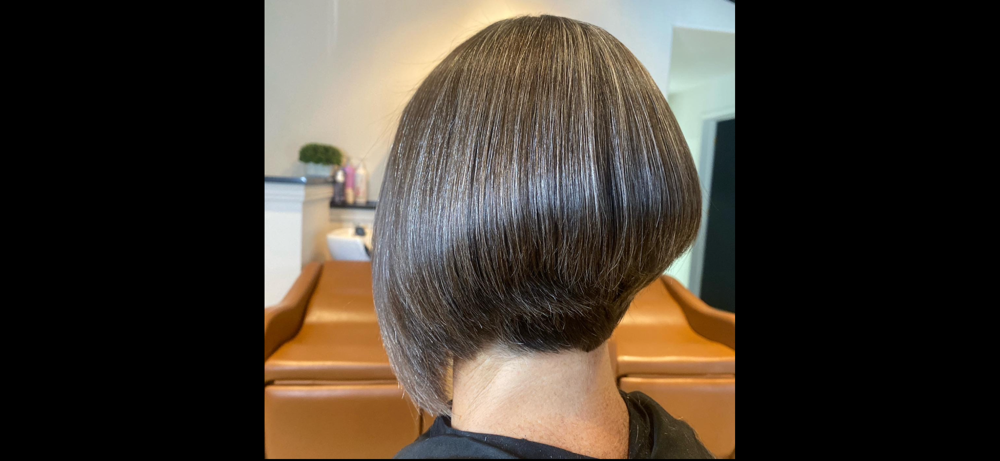 Woman’s Haircut Short