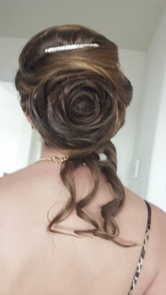 .Up Do Design style Long Hair