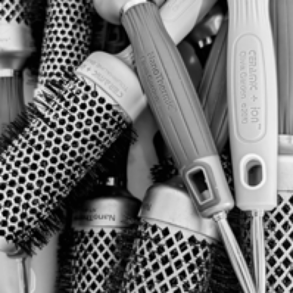 Luxury Blowout at Cosmetology by Bella in South Elgin, IL