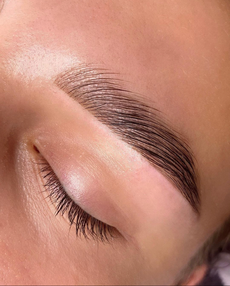 Brow Lamination & Tint