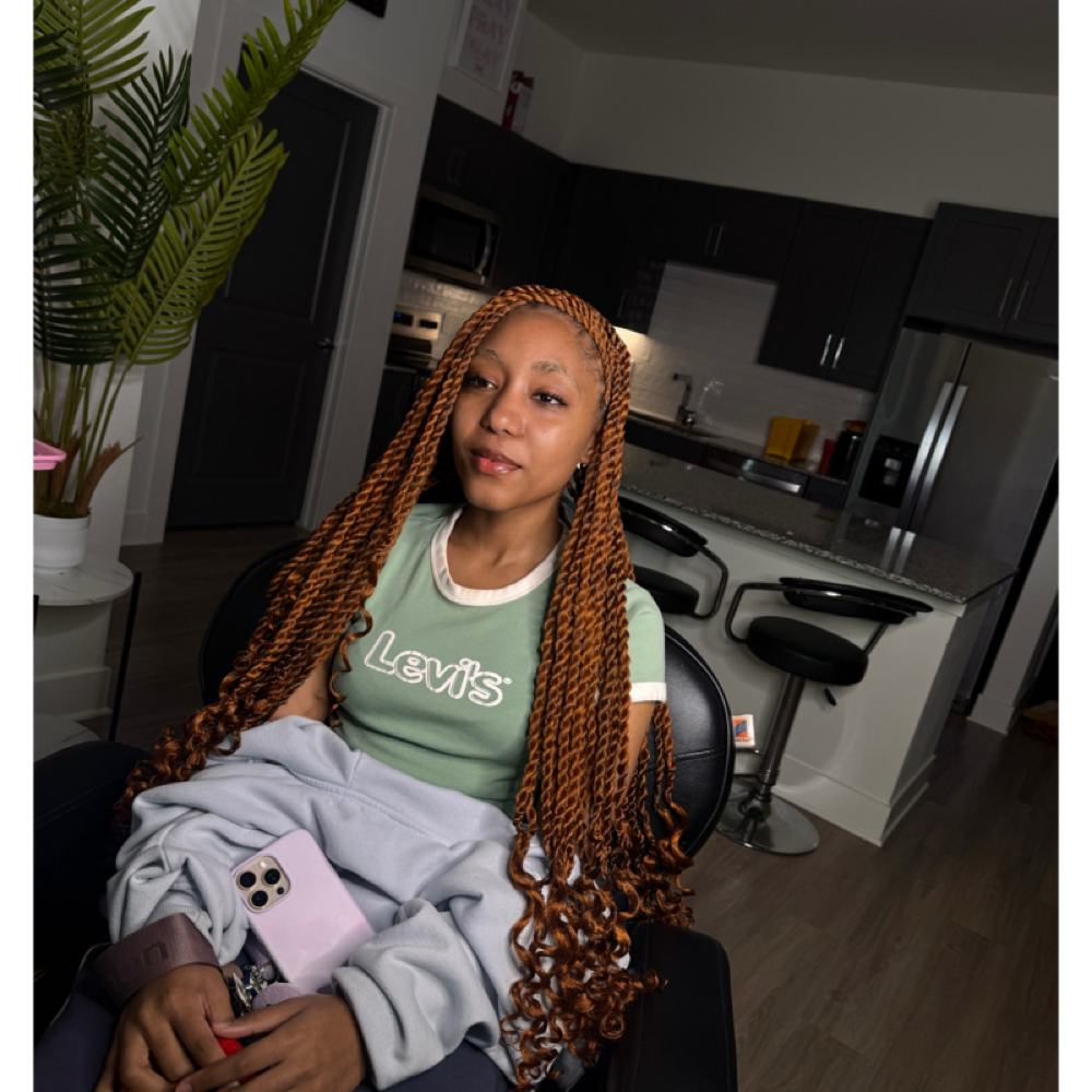 Smedium Island Twists 🩷 at DejBraids in Denton, TX