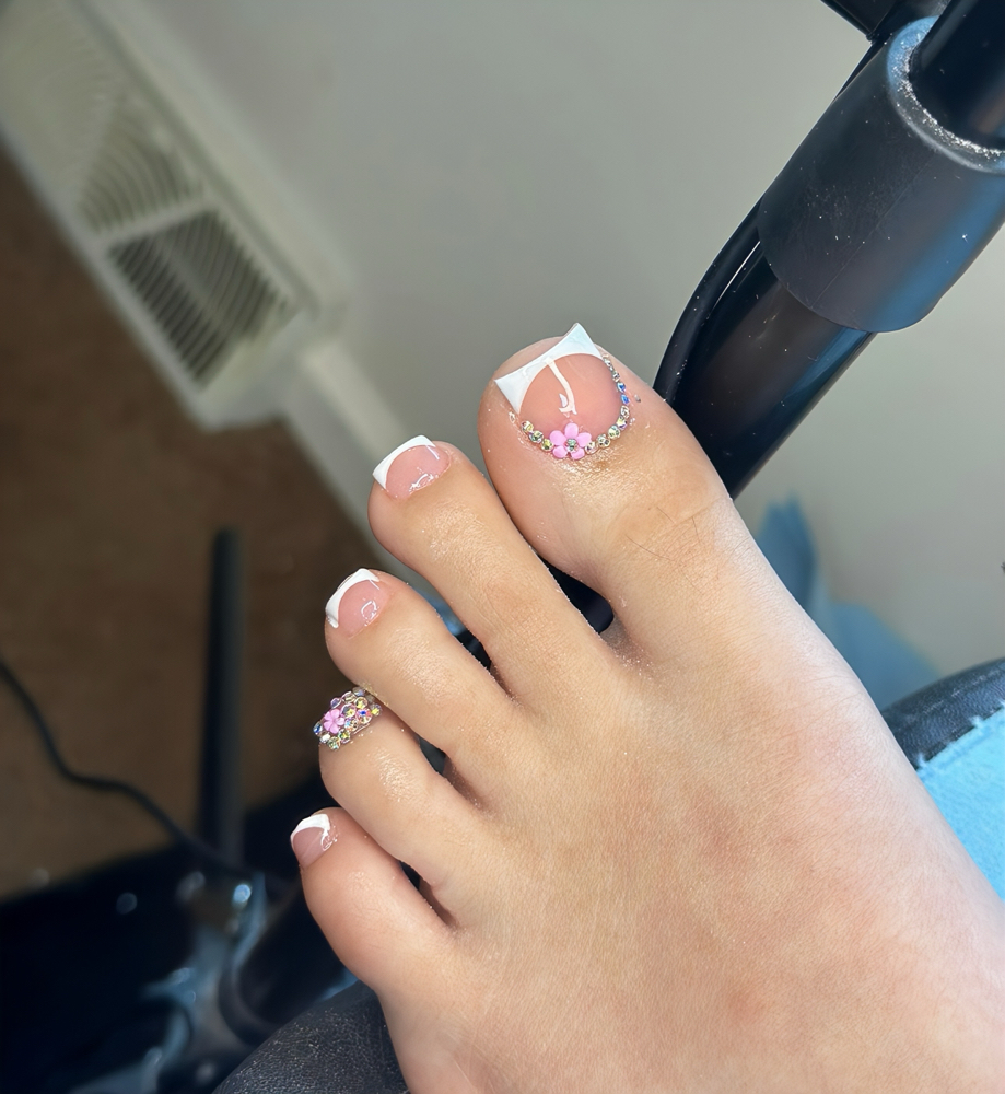 Toe services- NO PEDICURES.