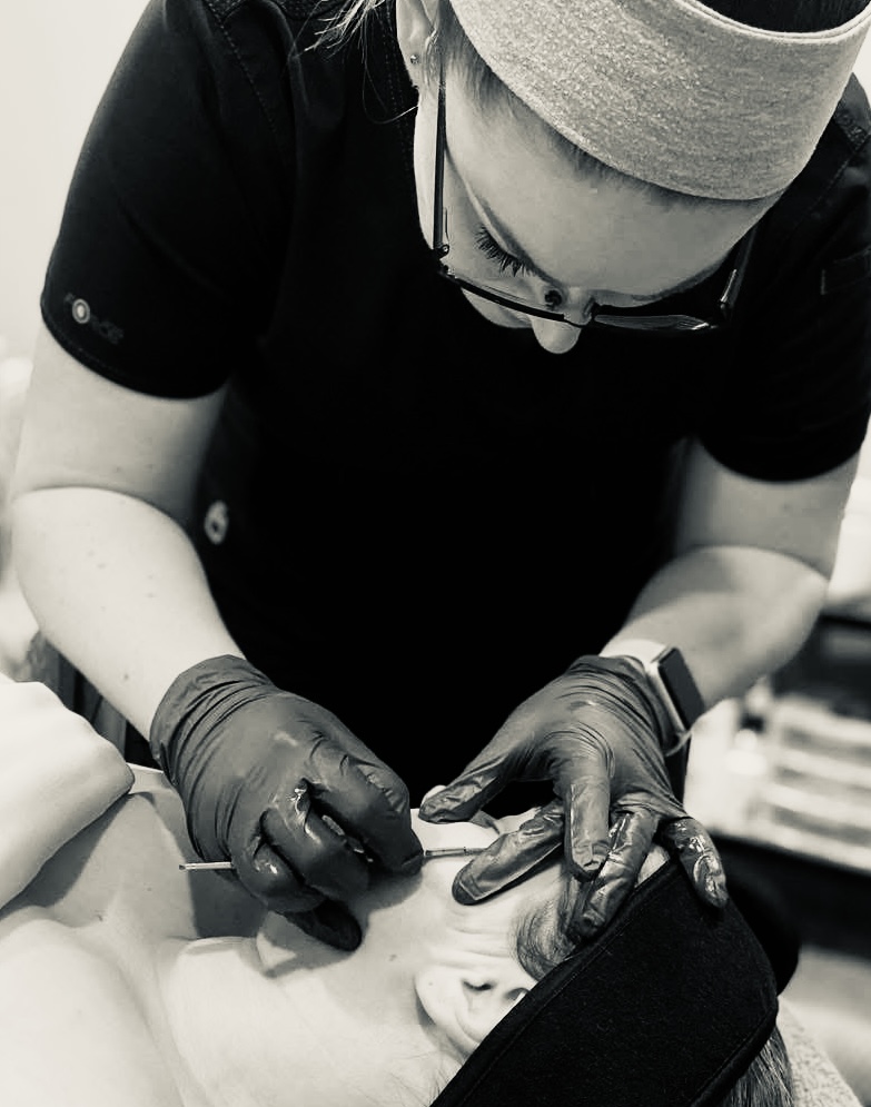 Dermaplane 45 Minute Stand Alone
