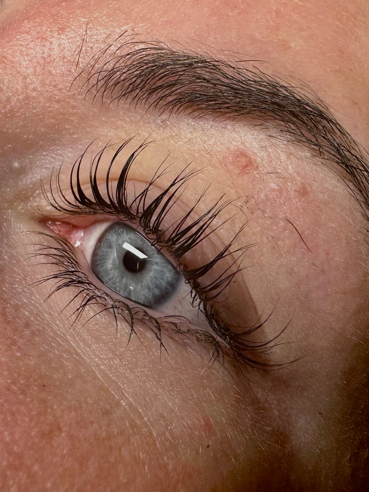 Lash Lift And Tint