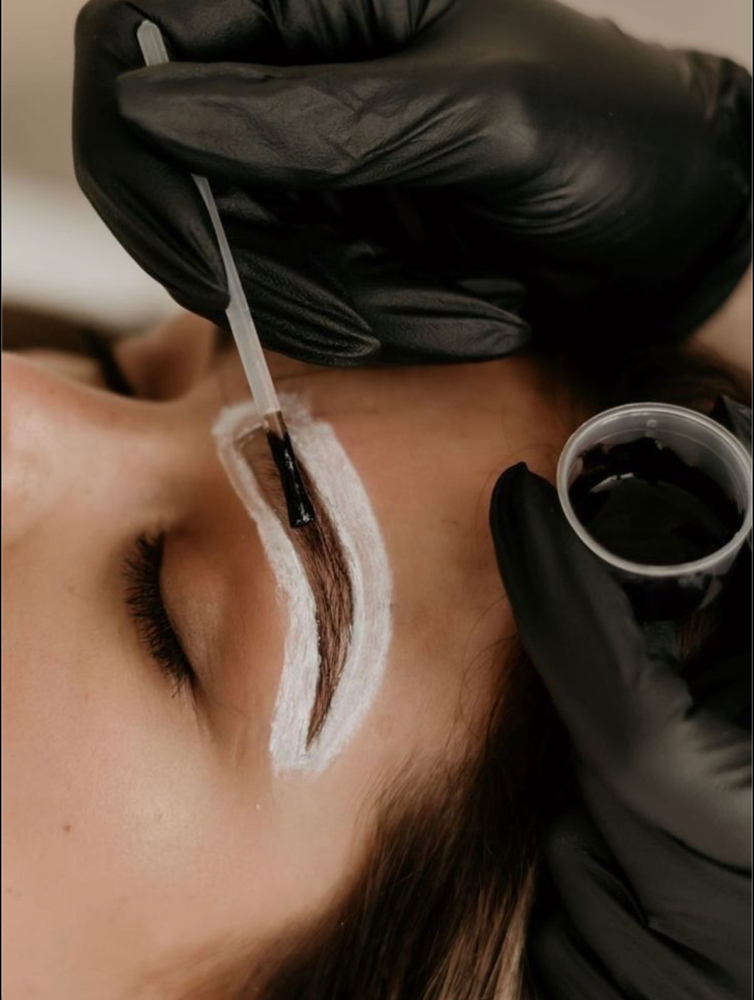 BROW SHAPE+TINT