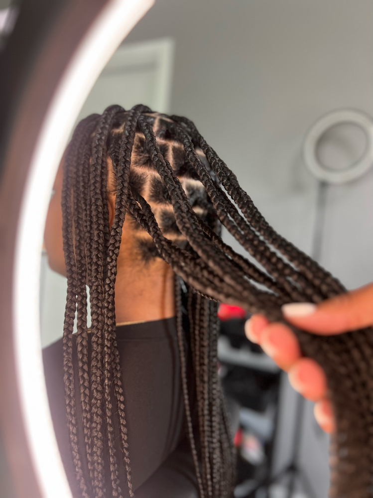 Medium Knotless