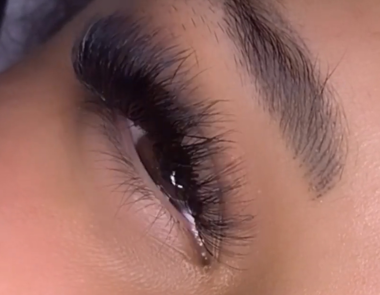 Mega Volume Lashes
