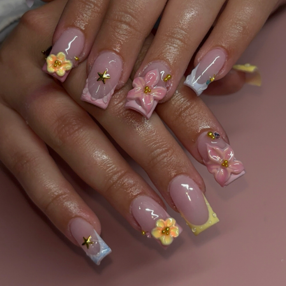 Medium Acrylic Full Set at Tatiana Lopez in Muscatine, IA
