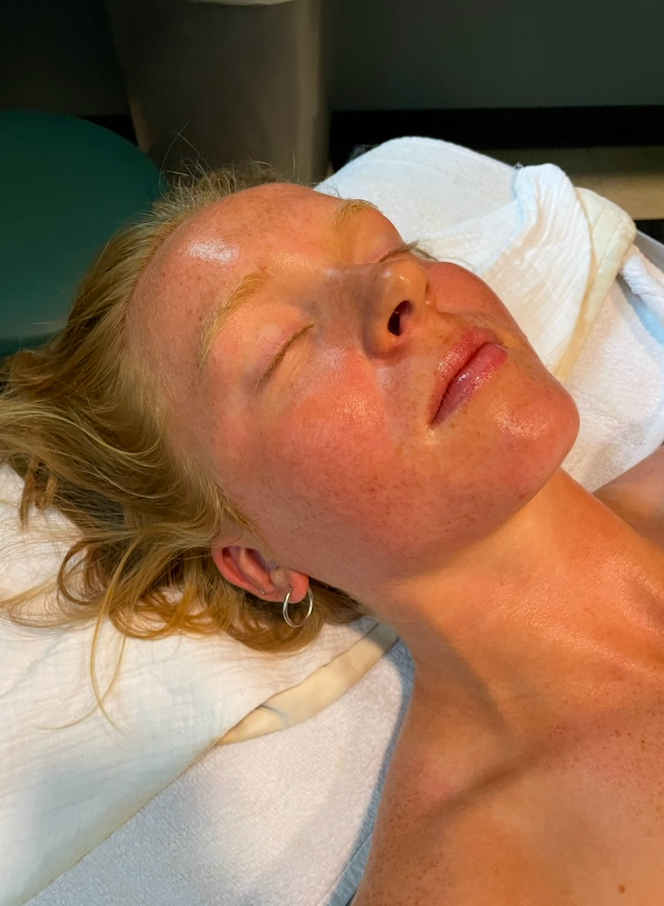 Diamond Glow Facial (microderm)