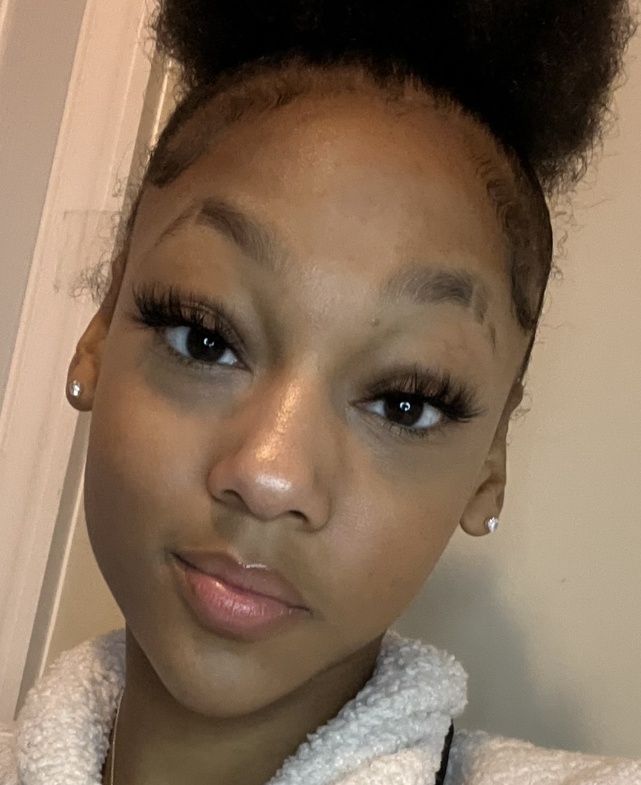 Strip Lash Application