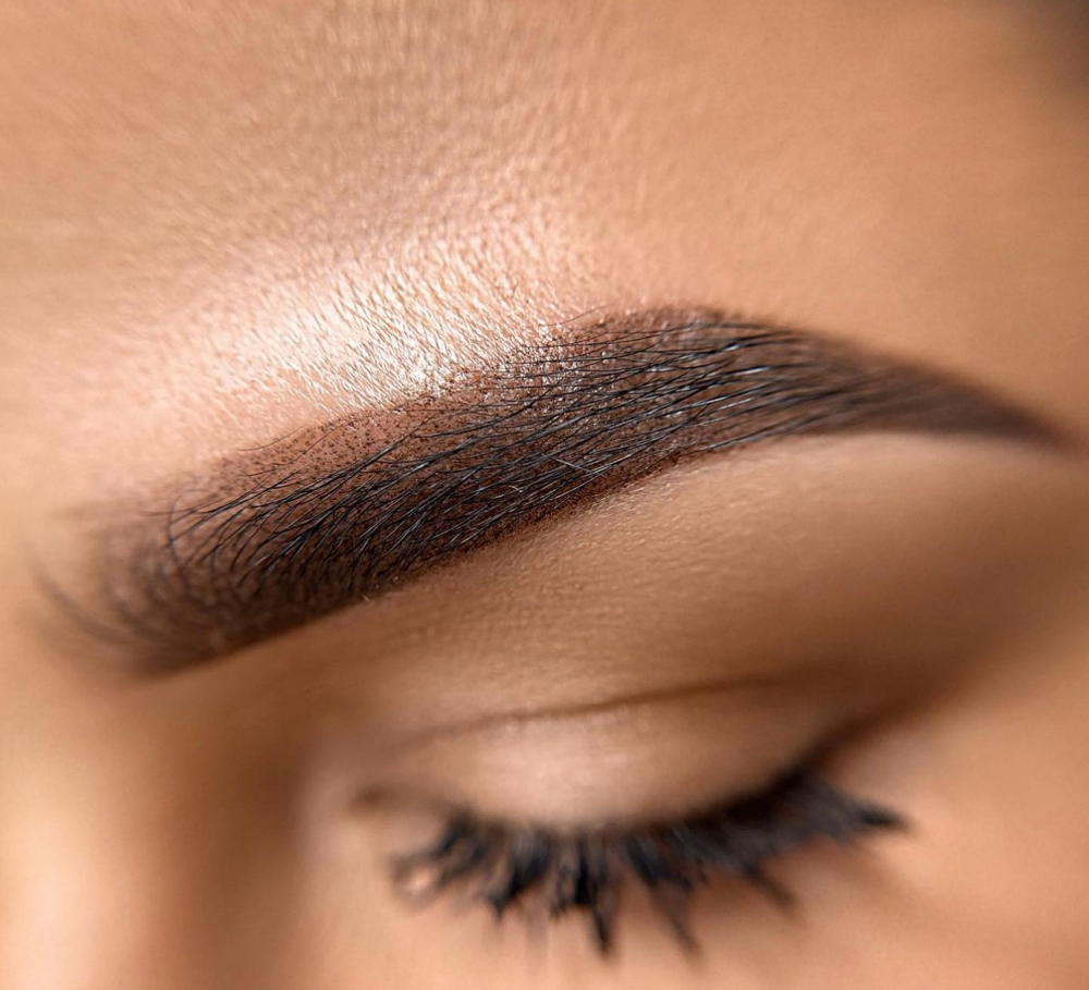EYEBROWS TINTING