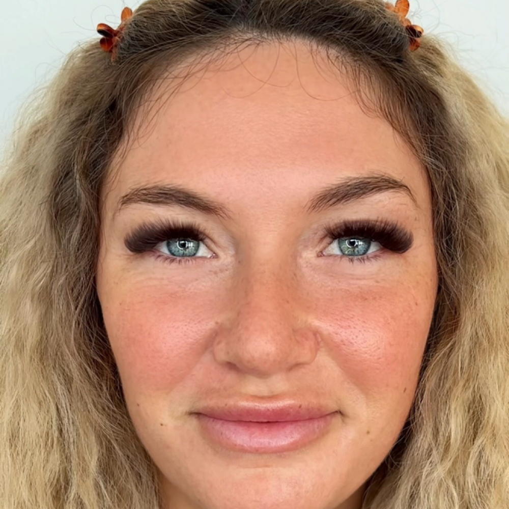 Brown Volume Full Set at The Glam Soul Beauty LLC in Carrollton, TX