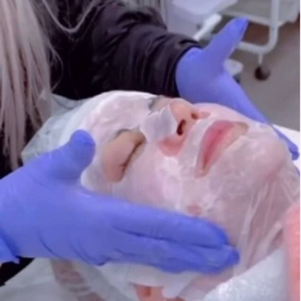 Facial De Carboxiterapia at Carmen’s Beauty and Skincare in Fellsmere, FL