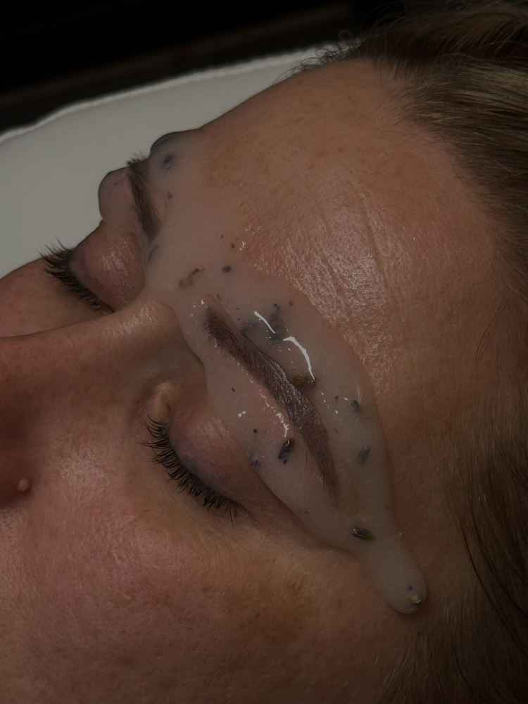 Jellys Brows Facial