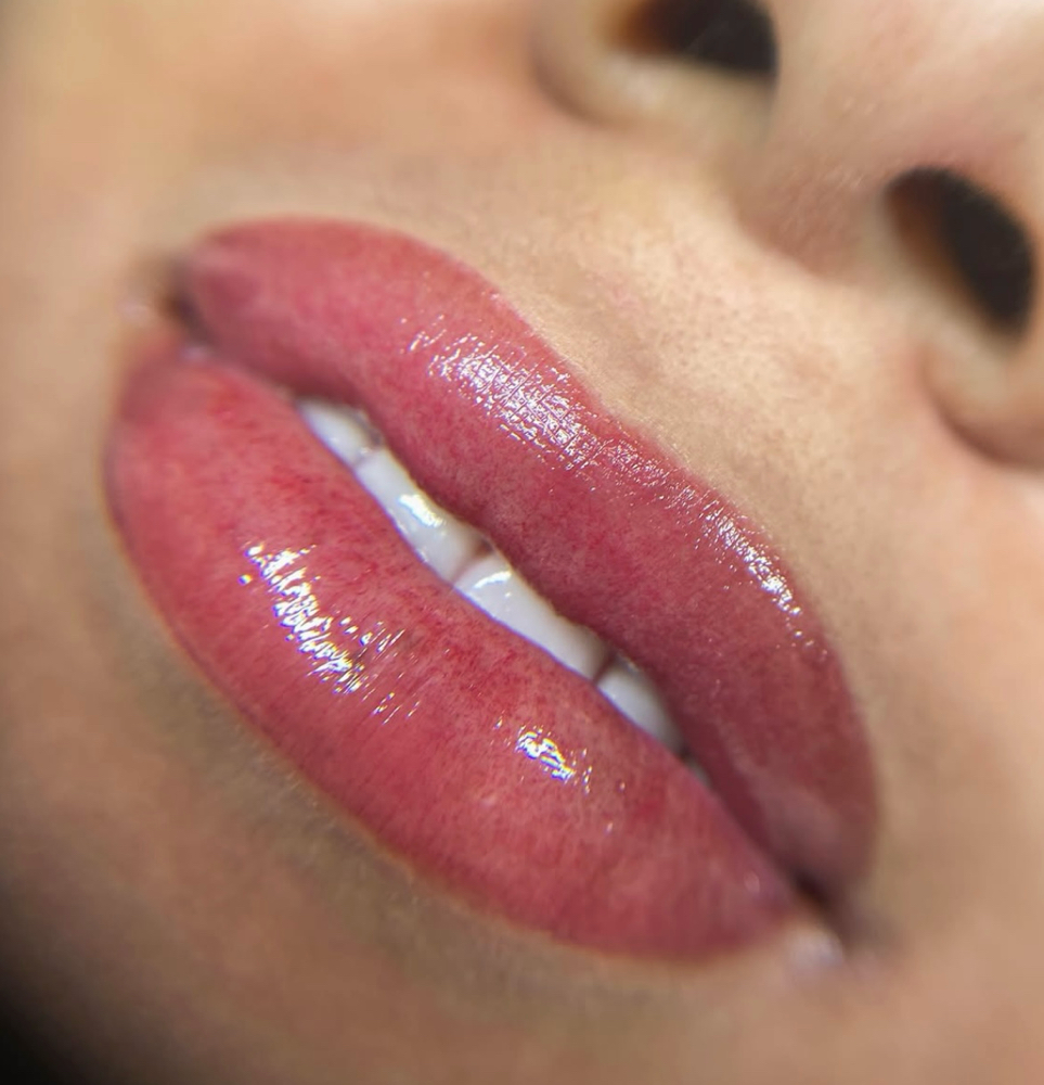 Lip Blushing