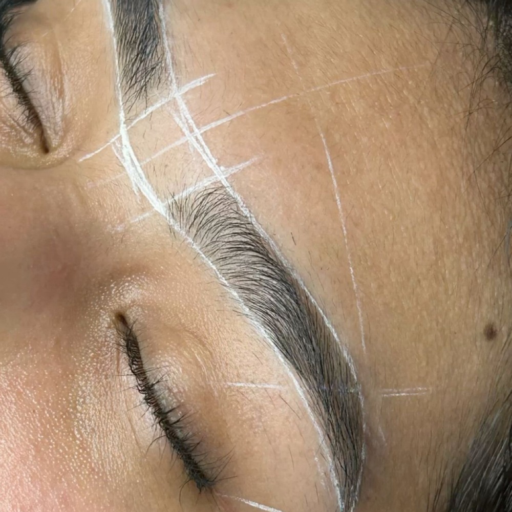 Eyebrow Shaping at Brow’s By Anna permanent make up studio& Brow design in Illinois, IL