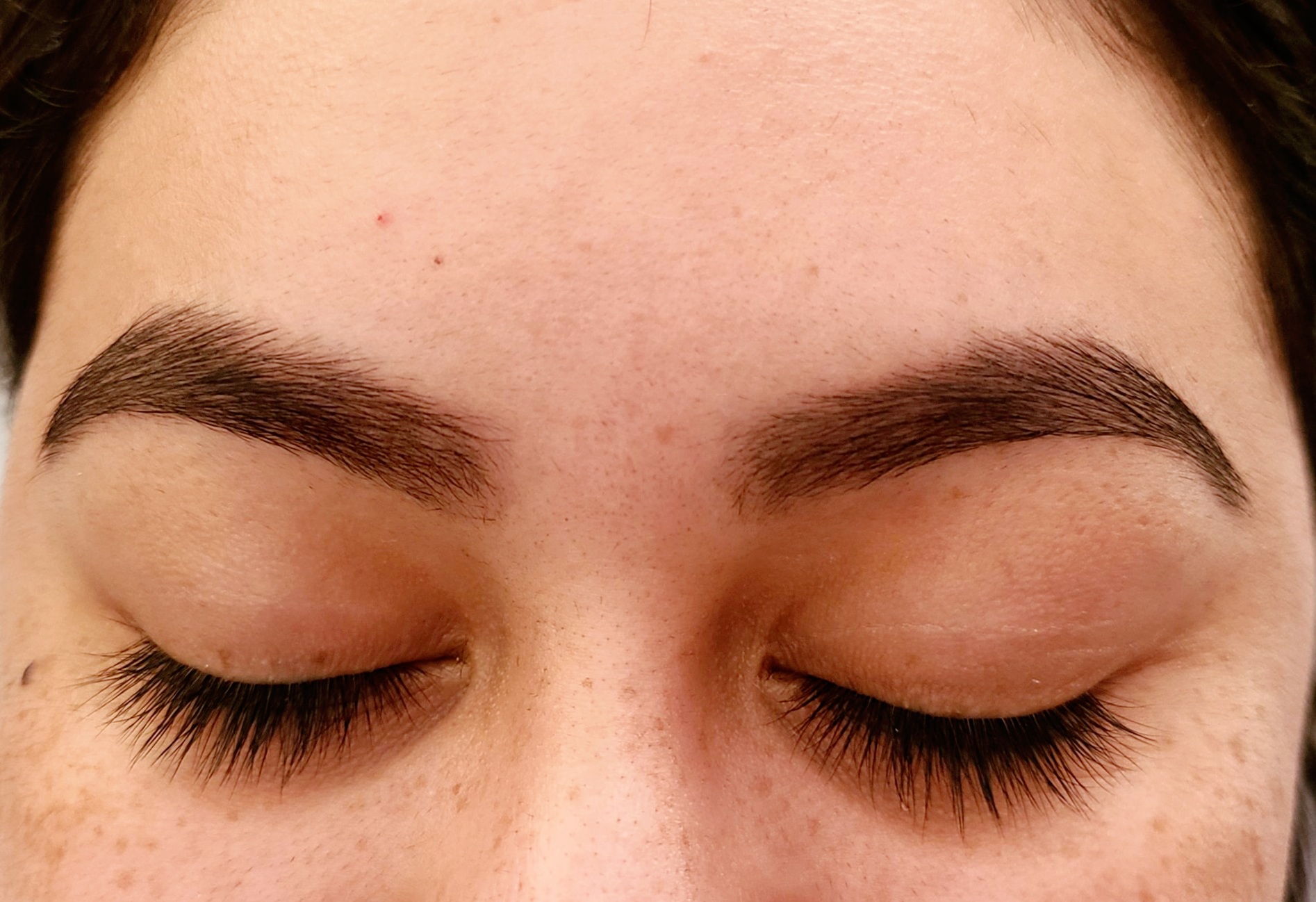 Brow Shape w/ Tint