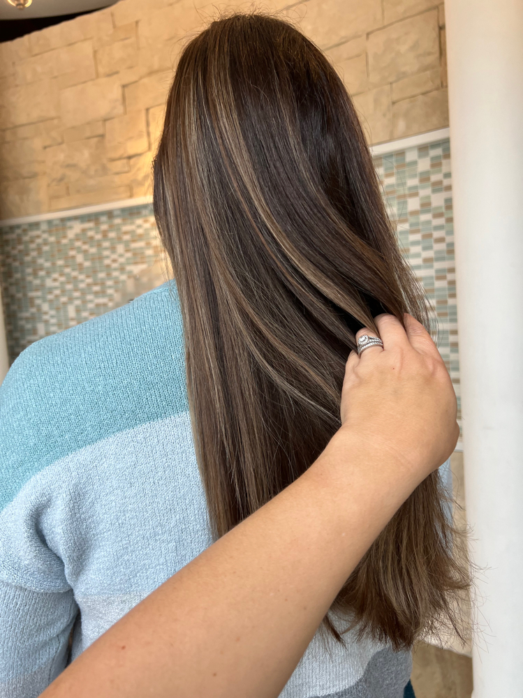 Womens Signature Haircut at Dream Hair Studio in Lakeland, FL