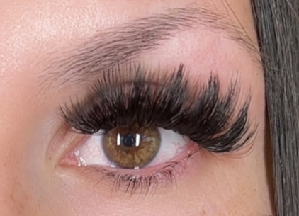 Mega Volume Lashes