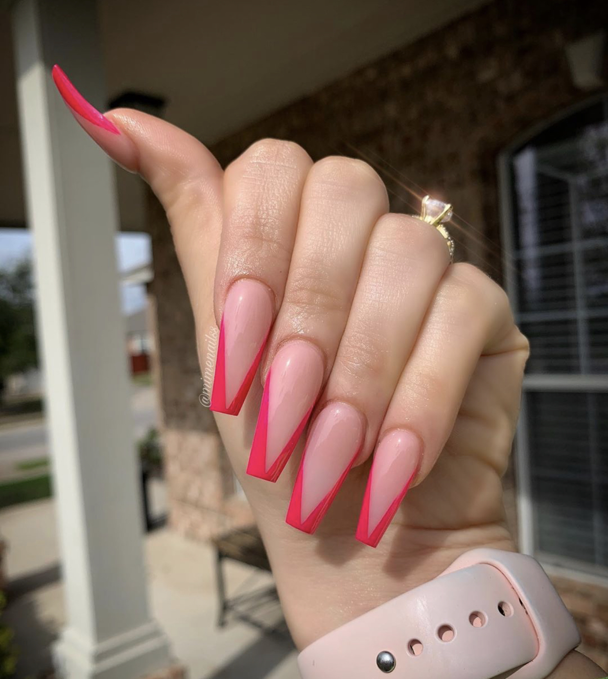 V-French Tip