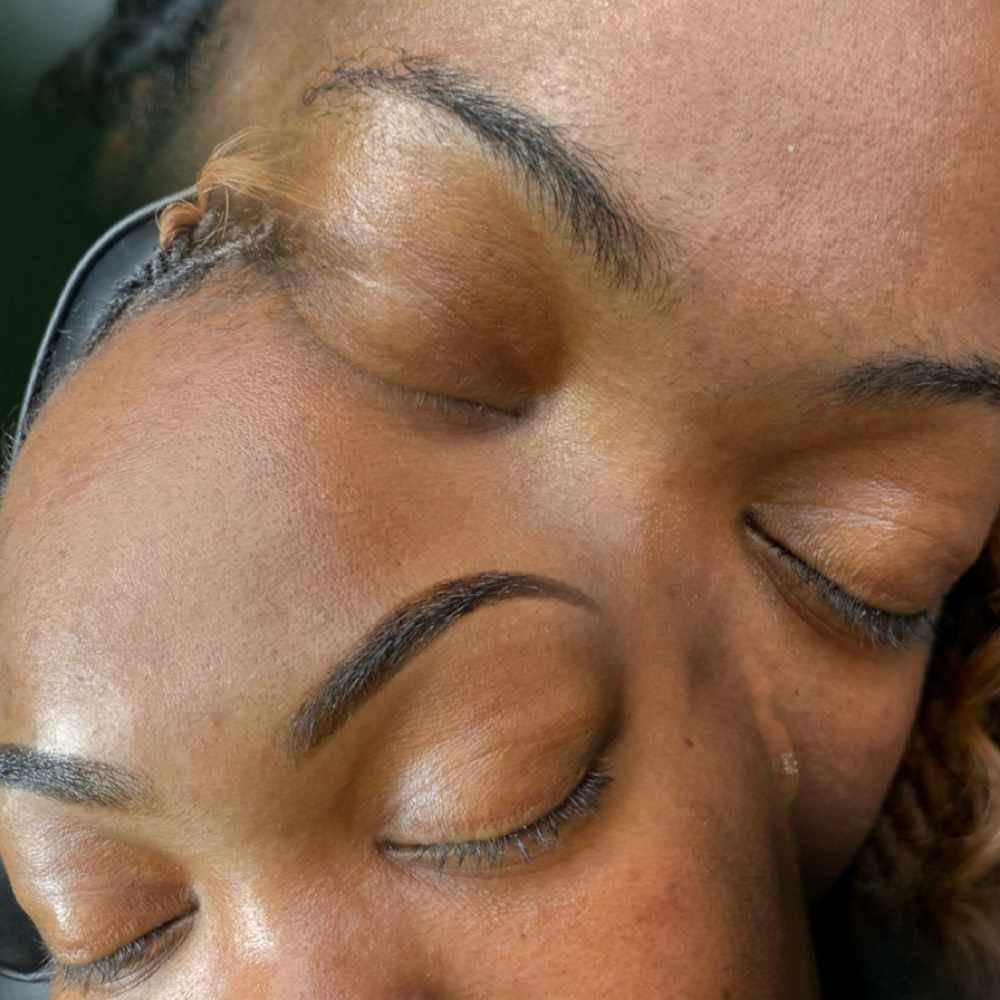 Brow Razor Clean at Ombre By Brei Esthetics in Taylor, MI