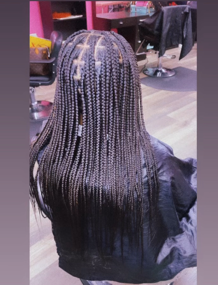 Large Knotless Waist Lenght at HMH in Houston, TX