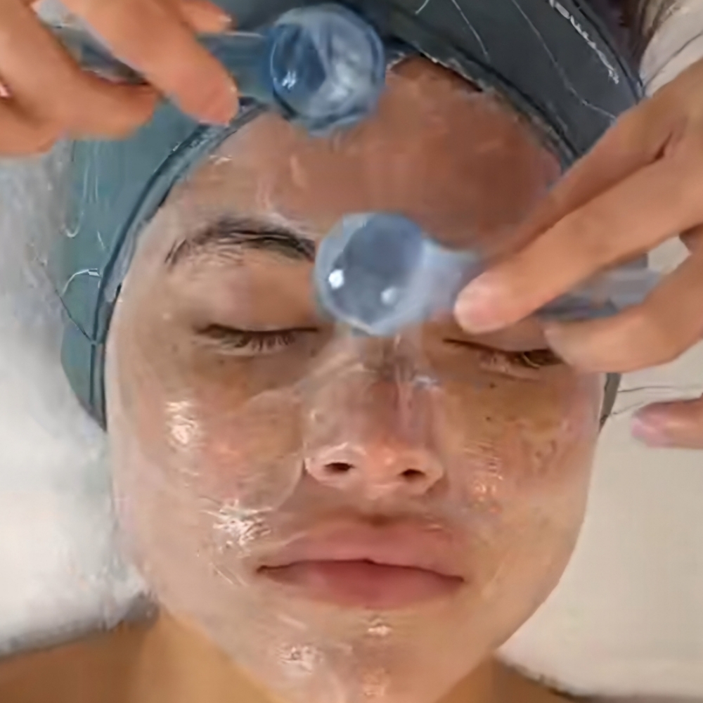 🧊Extra Ice Globe Time🧊 at C|E Esthetics in Moore, OK