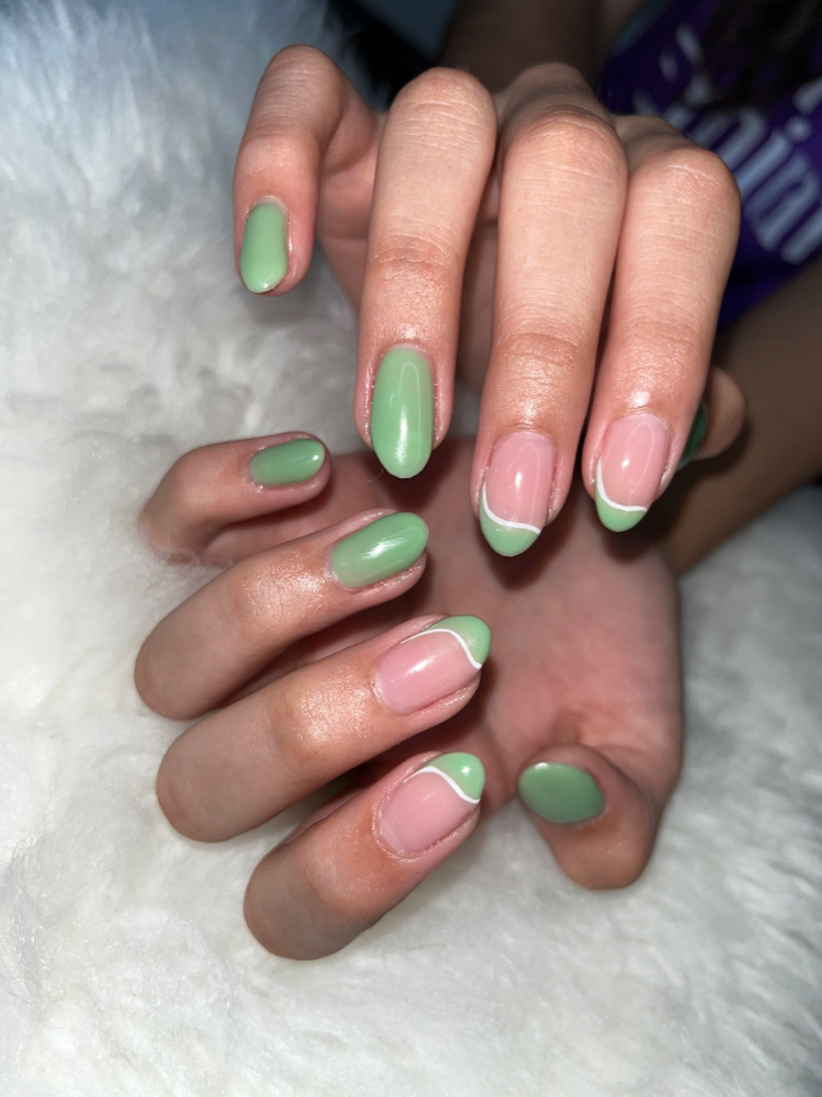 Minimal Nail Art